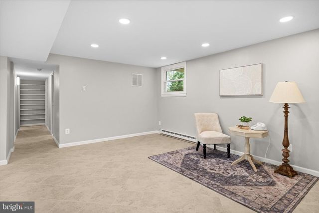 1208 E IBERIA RD, Sterling, VA 20164