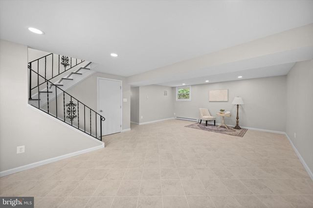 1208 E IBERIA RD, Sterling, VA 20164