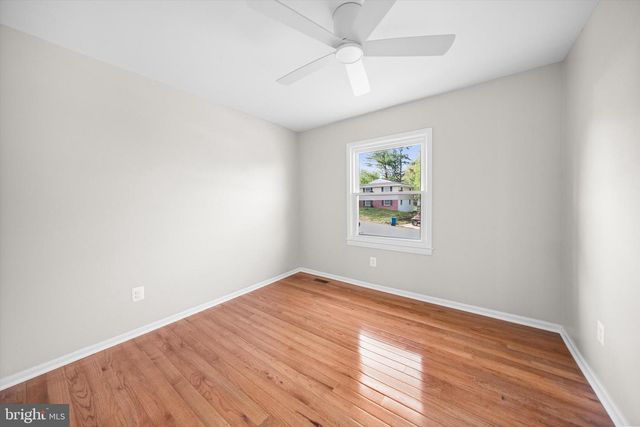 1208 E IBERIA RD, Sterling, VA 20164