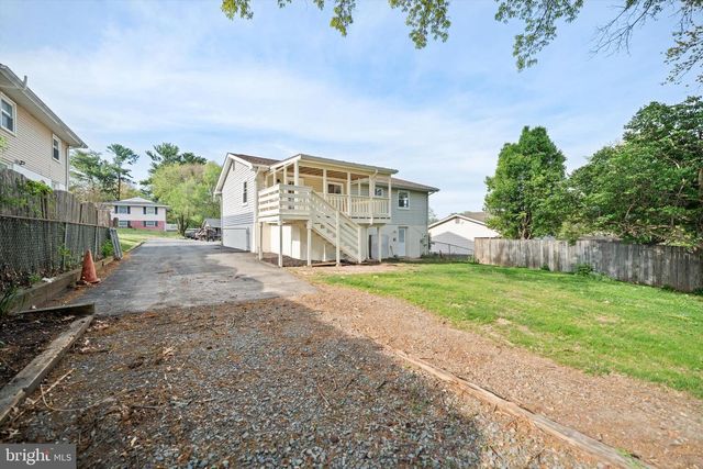 1208 E IBERIA RD, Sterling, VA 20164