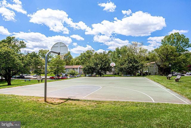 1208 E IBERIA RD, Sterling, VA 20164