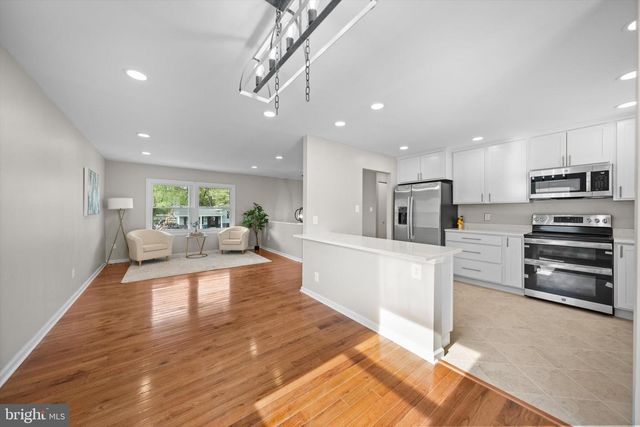 1208 E IBERIA RD, Sterling, VA 20164