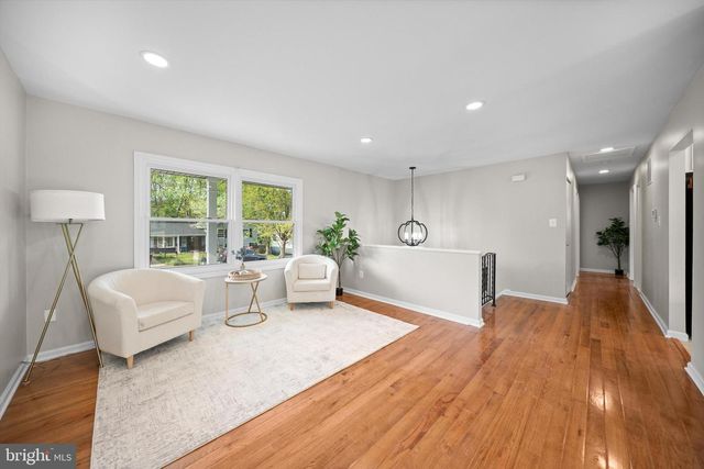 1208 E IBERIA RD, Sterling, VA 20164