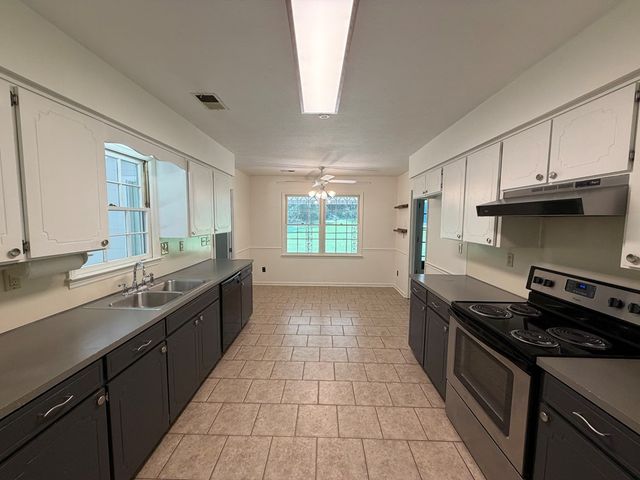 5400 Holland Drive, Columbus, GA 31909