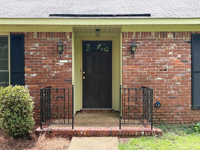 5400 Holland Drive, Columbus, GA 31909