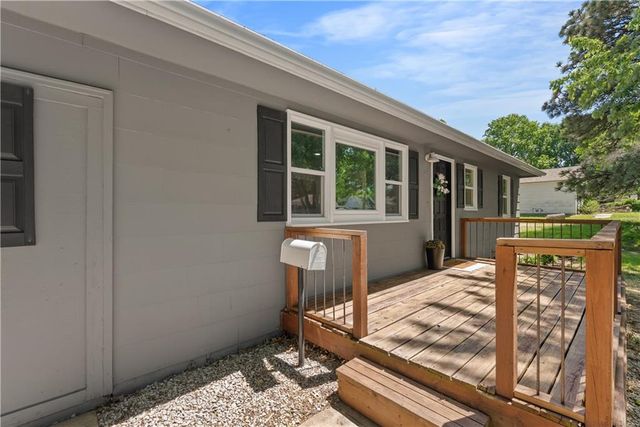 1415 N High Street, Independence, MO 64050