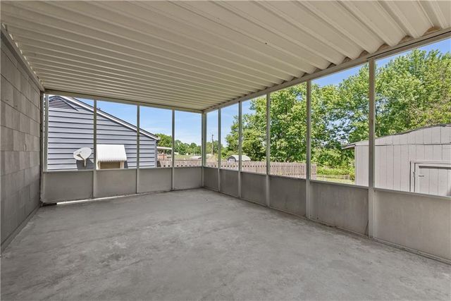 1415 N High Street, Independence, MO 64050