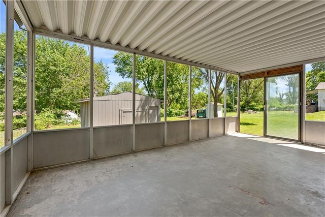 1415 N High Street, Independence, MO 64050