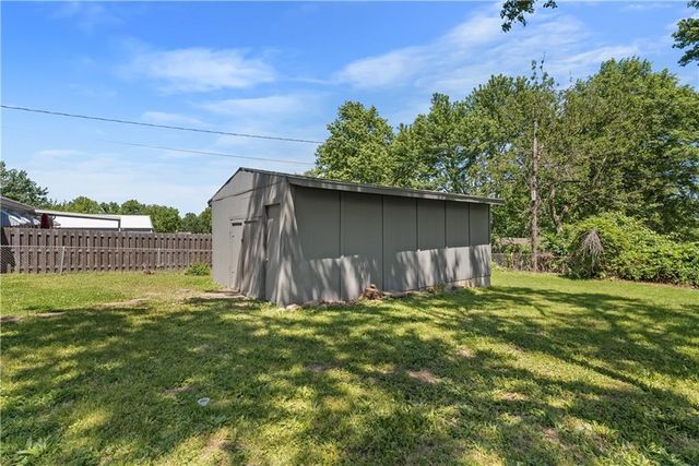 1415 N High Street, Independence, MO 64050