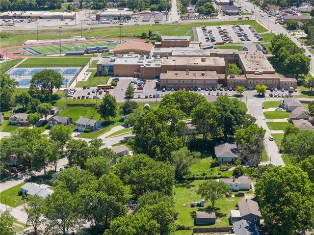 1415 N High Street, Independence, MO 64050
