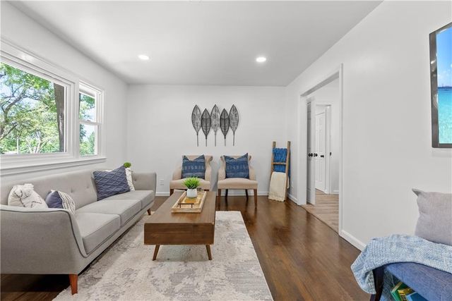 1415 N High Street, Independence, MO 64050