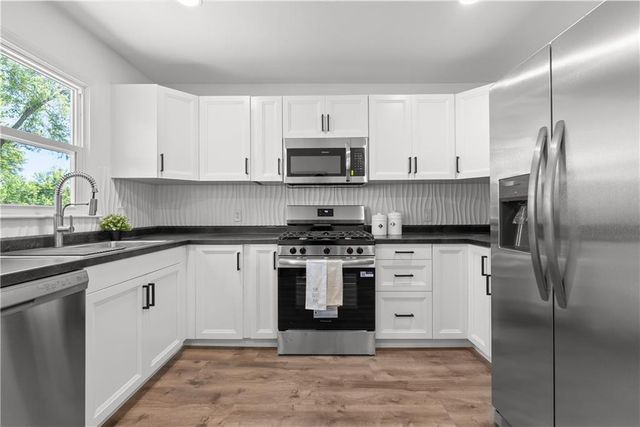 1415 N High Street, Independence, MO 64050