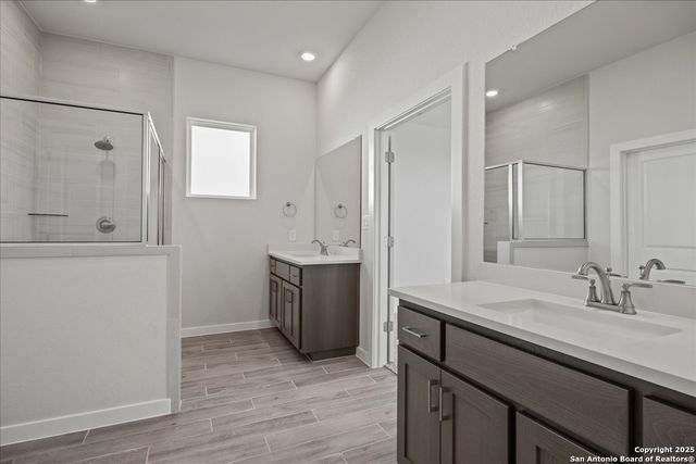 206 Scarlet Oak Creek, Seguin, TX 78155