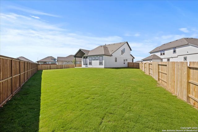 206 Scarlet Oak Creek, Seguin, TX 78155