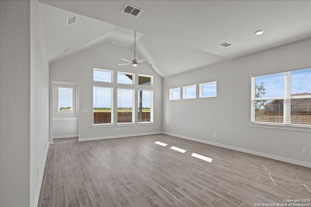 206 Scarlet Oak Creek, Seguin, TX 78155