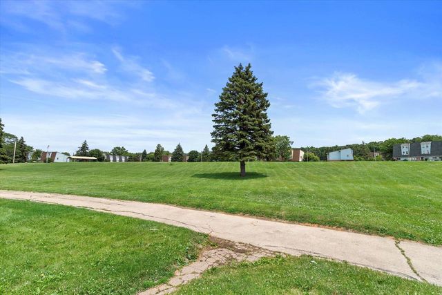 8950 N 95th STREET #G, Milwaukee, WI 53224