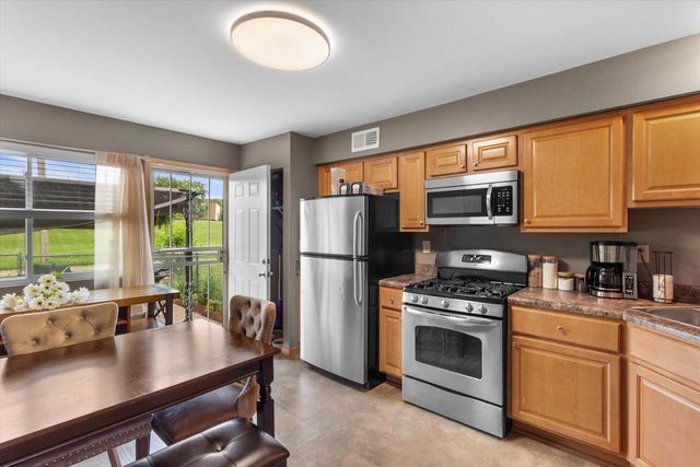 8950 N 95th STREET #G, Milwaukee, WI 53224
