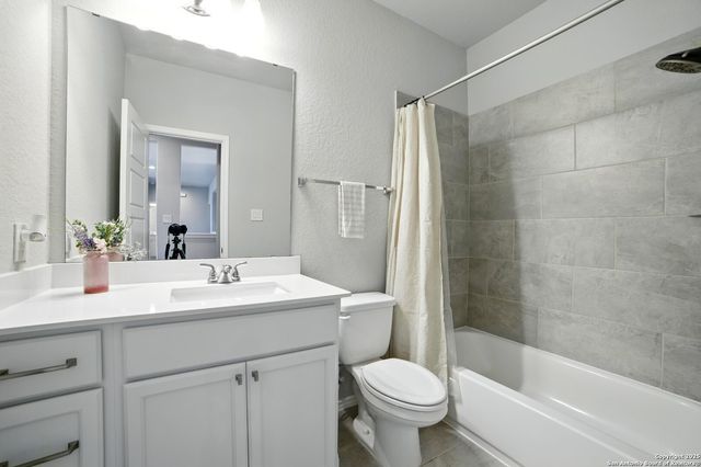 9125 Yearling St, San Antonio, TX 78254