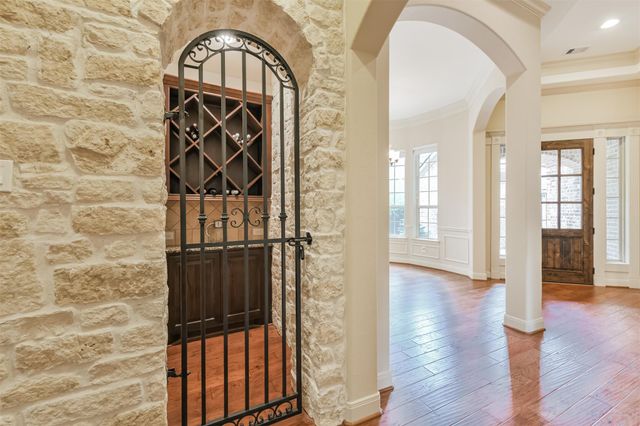6 Little Falls Place, Tomball, TX 77375