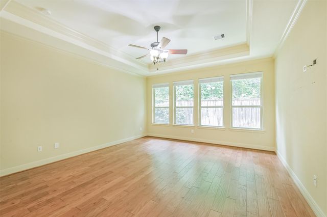6 Little Falls Place, Tomball, TX 77375
