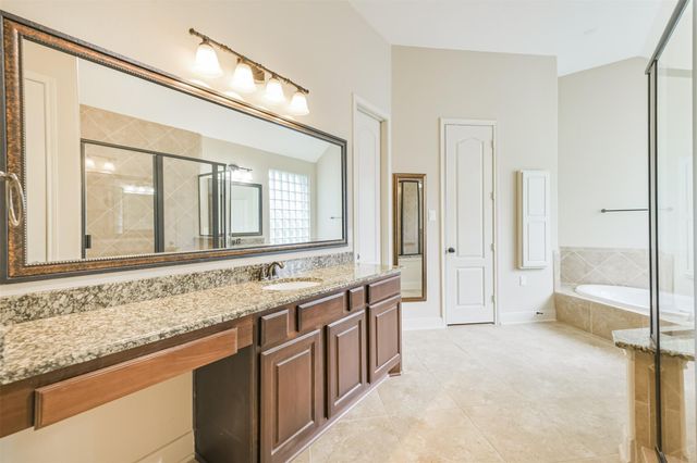 6 Little Falls Place, Tomball, TX 77375