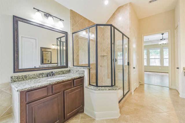 6 Little Falls Place, Tomball, TX 77375