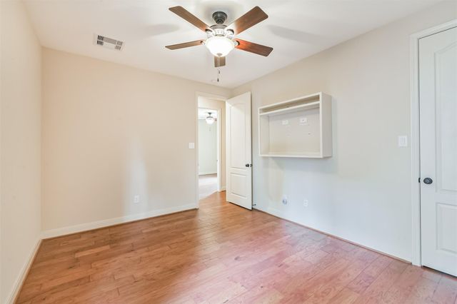 6 Little Falls Place, Tomball, TX 77375