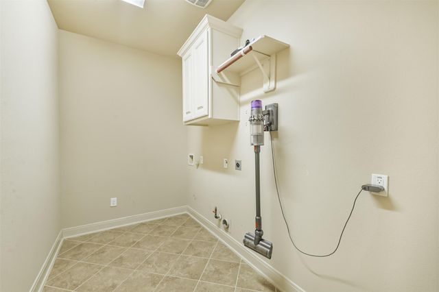 6 Little Falls Place, Tomball, TX 77375