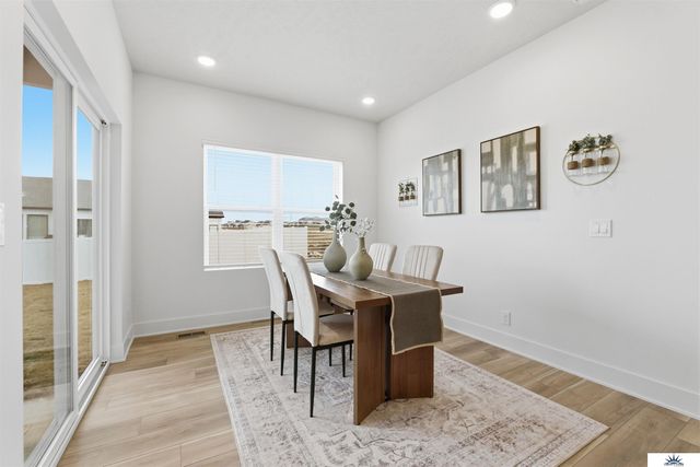 21115 Alex Avenue, Elkhorn, NE 68022