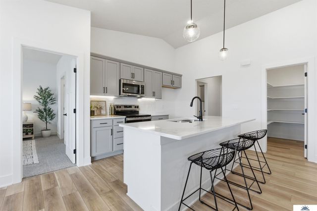 21115 Alex Avenue, Elkhorn, NE 68022