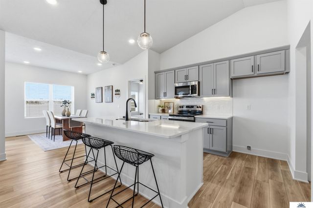21115 Alex Avenue, Elkhorn, NE 68022