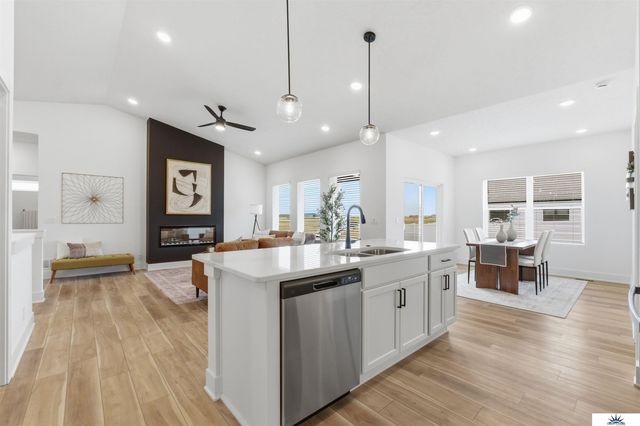 21115 Alex Avenue, Elkhorn, NE 68022