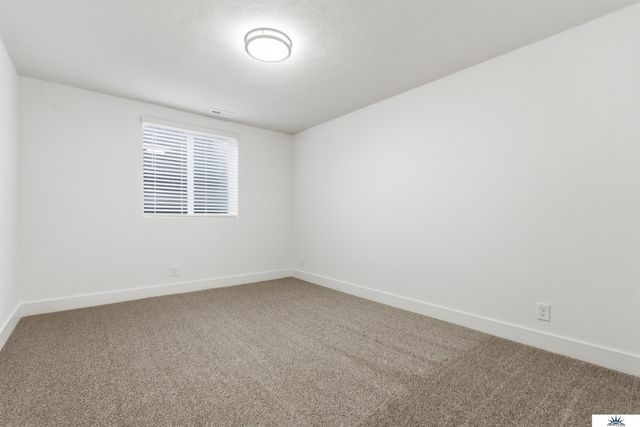 21115 Alex Avenue, Elkhorn, NE 68022