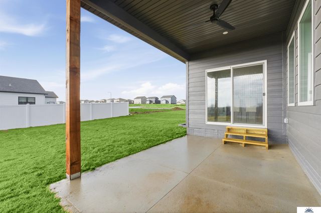 21115 Alex Avenue, Elkhorn, NE 68022
