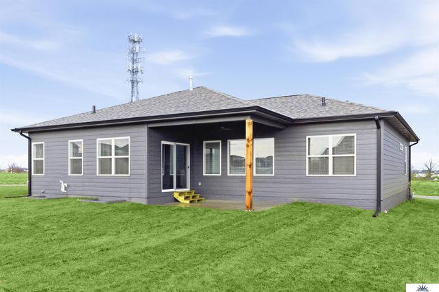 21115 Alex Avenue, Elkhorn, NE 68022