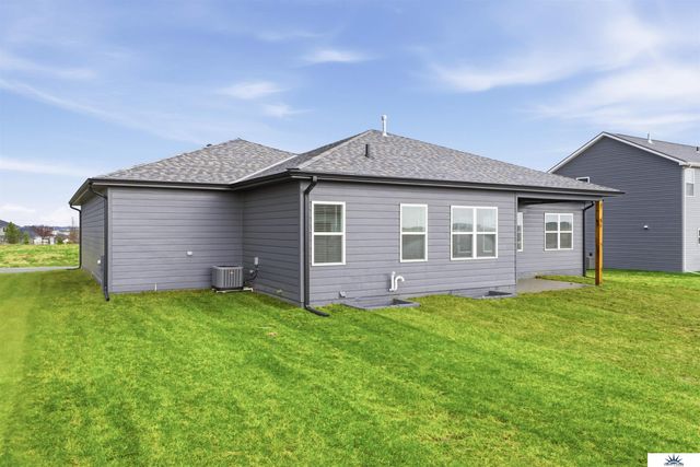 21115 Alex Avenue, Elkhorn, NE 68022