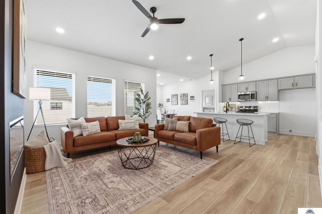 21115 Alex Avenue, Elkhorn, NE 68022