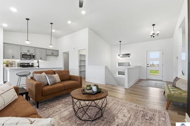 21115 Alex Avenue, Elkhorn, NE 68022
