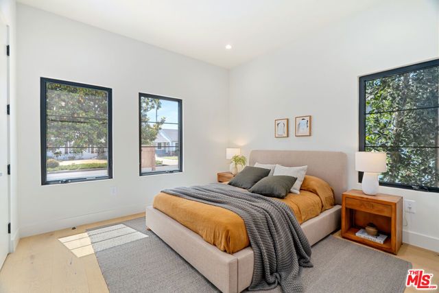 8404 Gonzaga Avenue, Los Angeles, CA 90045