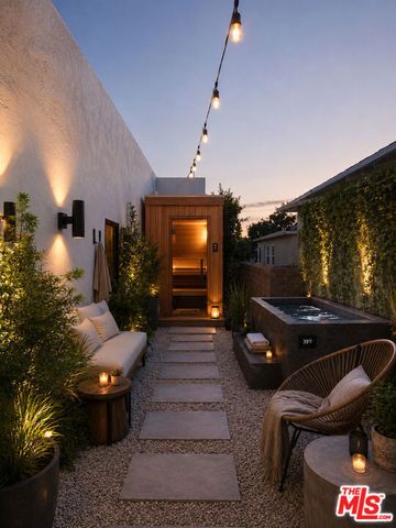 8404 Gonzaga Avenue, Los Angeles, CA 90045