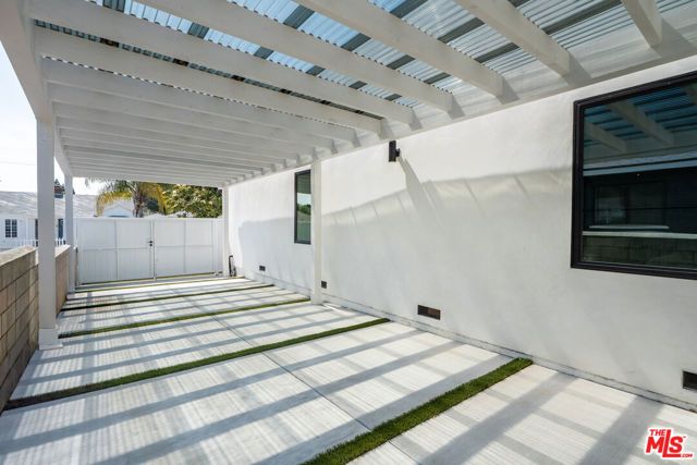 8404 Gonzaga Avenue, Los Angeles, CA 90045