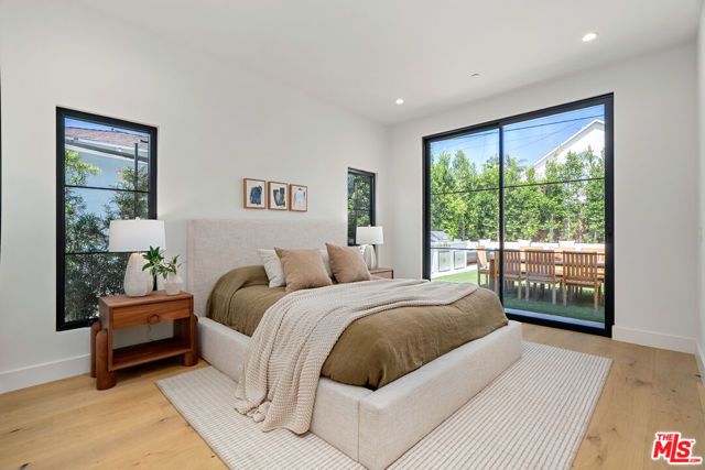 8404 Gonzaga Avenue, Los Angeles, CA 90045