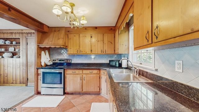 659 Amwell Rd, Hillsborough Twp., NJ 08844