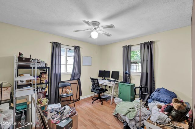 223 Derby Ave, Louisville, KY 40218