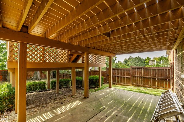 1074 Mansker Farm Blvd, Hendersonville, TN 37075