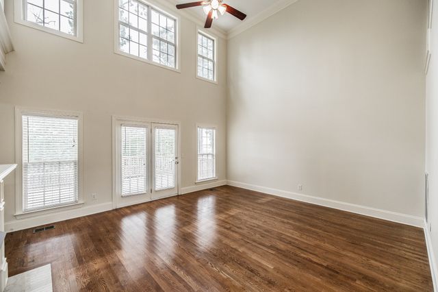 1074 Mansker Farm Blvd, Hendersonville, TN 37075
