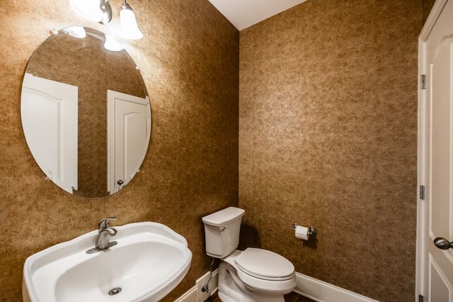 1074 Mansker Farm Blvd, Hendersonville, TN 37075