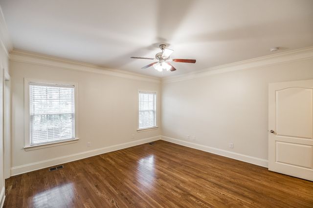 1074 Mansker Farm Blvd, Hendersonville, TN 37075