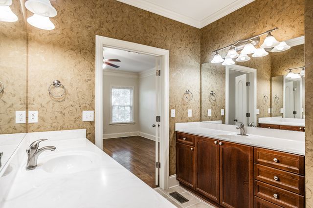 1074 Mansker Farm Blvd, Hendersonville, TN 37075