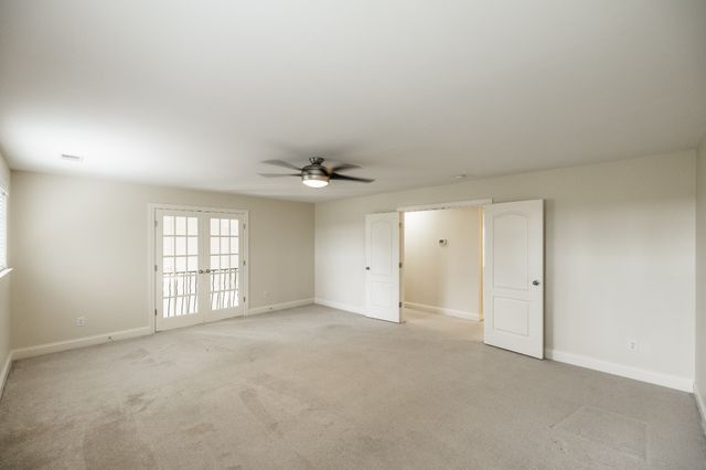 1074 Mansker Farm Blvd, Hendersonville, TN 37075